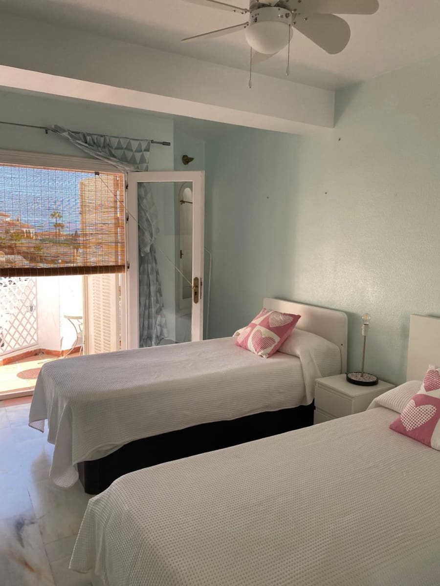 2 bedroom Townhouse for rent in Benajarafe with pool - € 900 (Ref: 7698978)