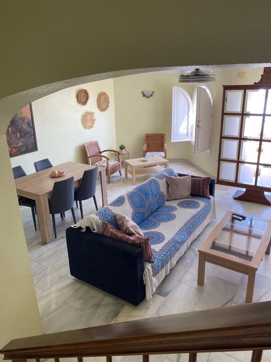 2 bedroom Townhouse for rent in Benajarafe with pool - € 900 (Ref: 7698978)