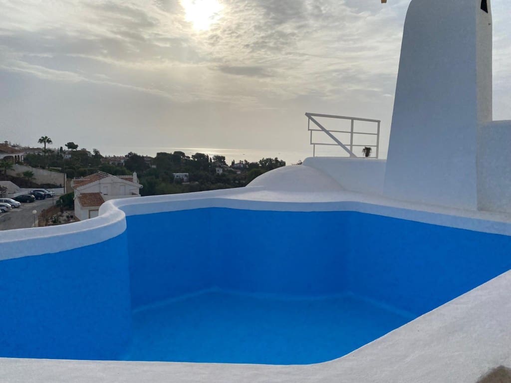 2 bedroom Townhouse for rent in Benajarafe with pool - € 900 (Ref: 7698978)