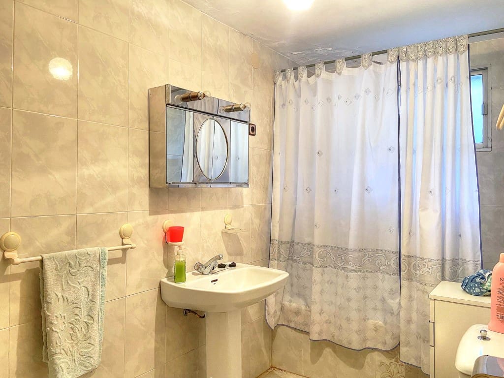 4 sypialnia Finka/Dom wiejski na sprzedaż w Riogordo z basenem garażem - 373 000 € (Ref: 7724637)