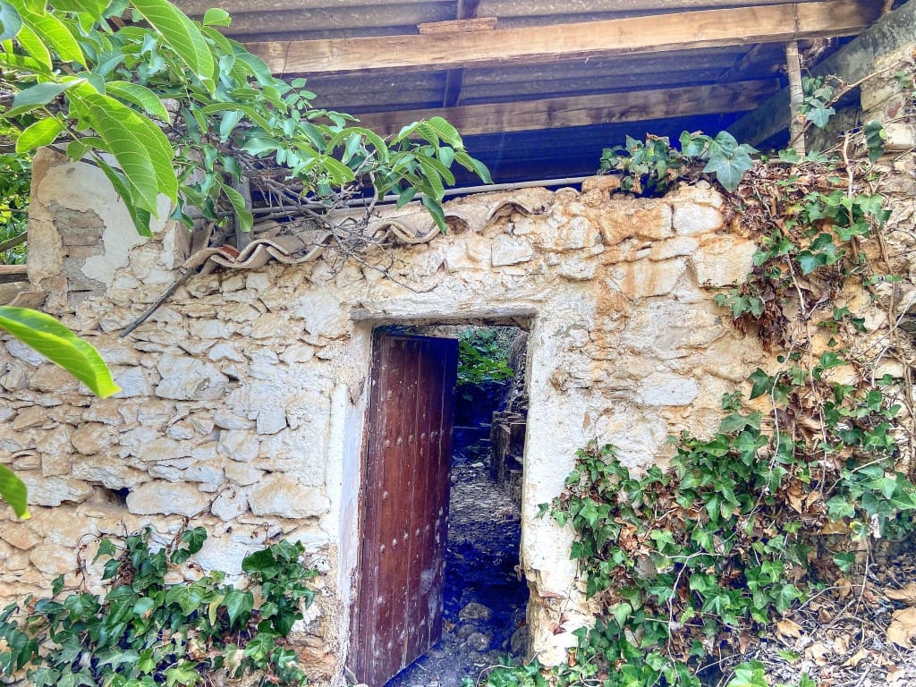 4 sypialnia Finka/Dom wiejski na sprzedaż w Riogordo z basenem garażem - 373 000 € (Ref: 7724637)