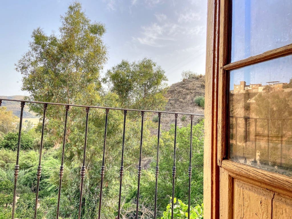 4 sypialnia Finka/Dom wiejski na sprzedaż w Riogordo z basenem garażem - 373 000 € (Ref: 7724637)