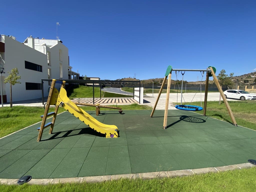 2 sypialnia Mieszkanie na kwatery wakacyjne w Benajarafe z basenem - 1 000 € (Ref: 7769482)