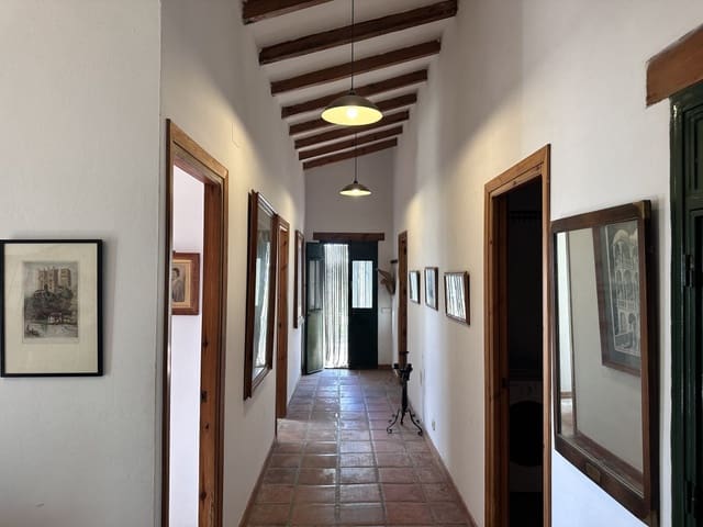 3 soveværelse Finca/Landehus til salg i Canillas de Aceituno med swimmingpool - € 398.000 (Ref: 7825612)