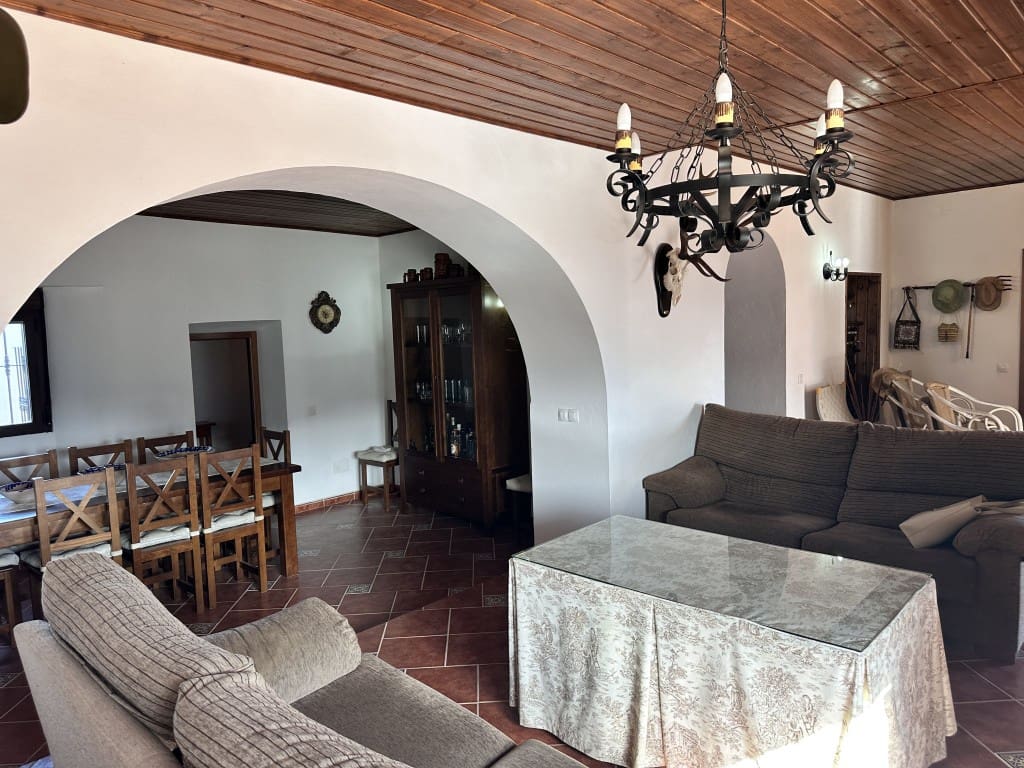 6 soveværelse Finca/Landehus til salg i Comares - € 425.000 (Ref: 7911160)