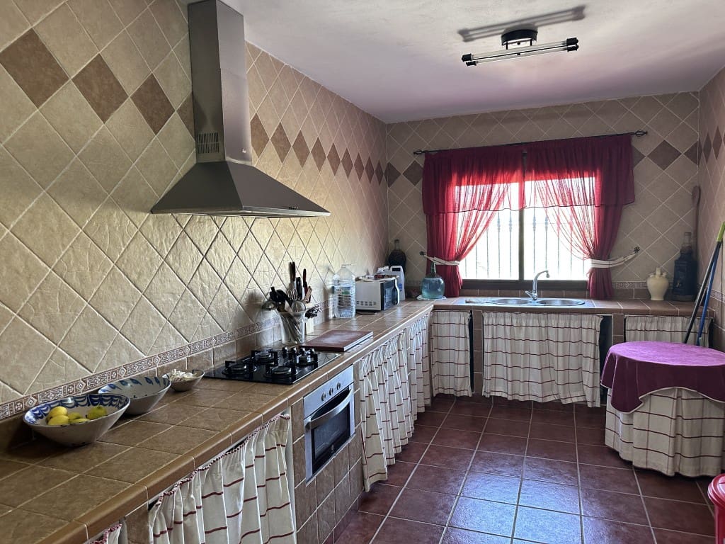 6 soveværelse Finca/Landehus til salg i Comares - € 425.000 (Ref: 7911160)