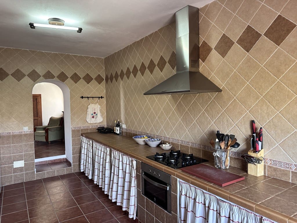 6 soveværelse Finca/Landehus til salg i Comares - € 425.000 (Ref: 7911160)