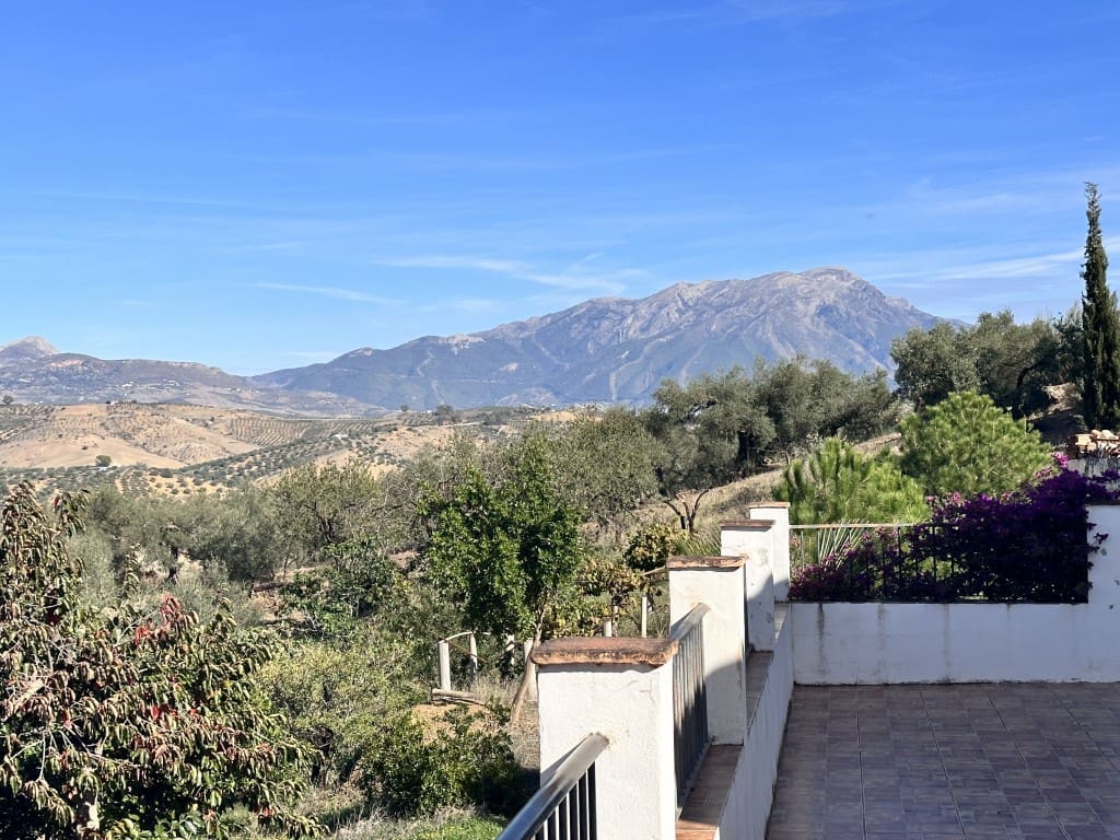 6 soveværelse Finca/Landehus til salg i Comares - € 425.000 (Ref: 7911160)