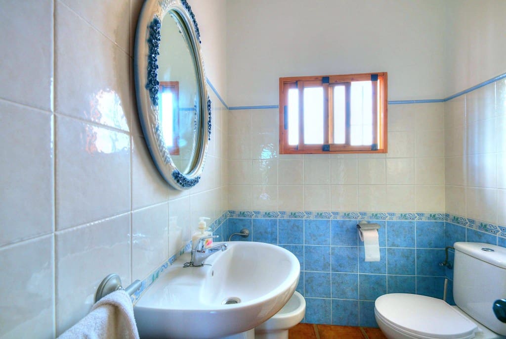 4 soveværelse Finca/Landehus til salg i Comares med swimmingpool - € 260.000 (Ref: 7932523)