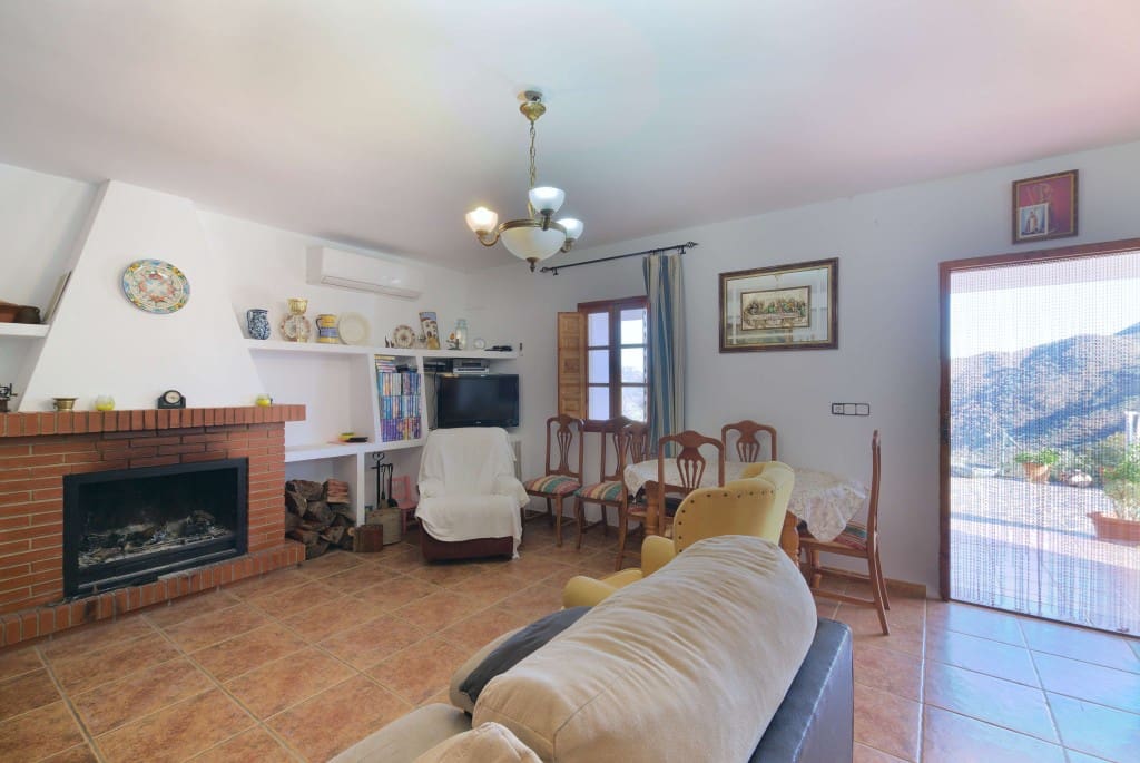 3 camera da letto Finca/Casa di Campagna in vendita in Comares con piscina - 300.000 € (Rif: 7935464)