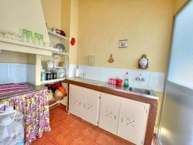 2 makuuhuone Maalaistalo myytävänä paikassa Periana mukana 
autotalli - 168 500 € (Ref: 8052121)