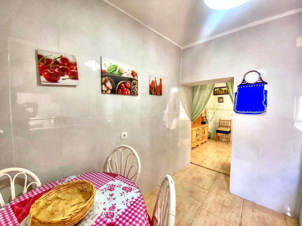 2 soveværelse Byhus til salg i Salares - € 90.000 (Ref: 8171947)