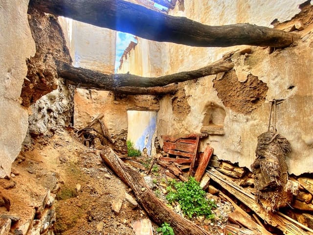 Ruin till salu i Salares - 24 000 € (Ref: 8183069)