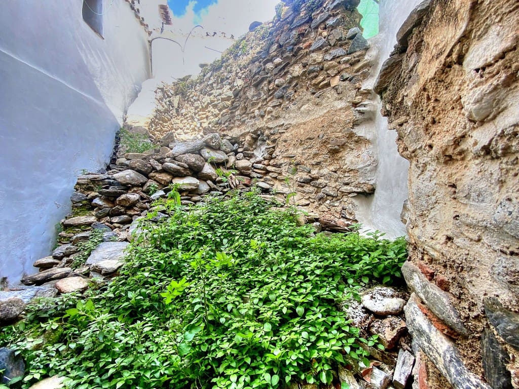 Ruin til salg i Salares - € 24.000 (Ref: 8183069)