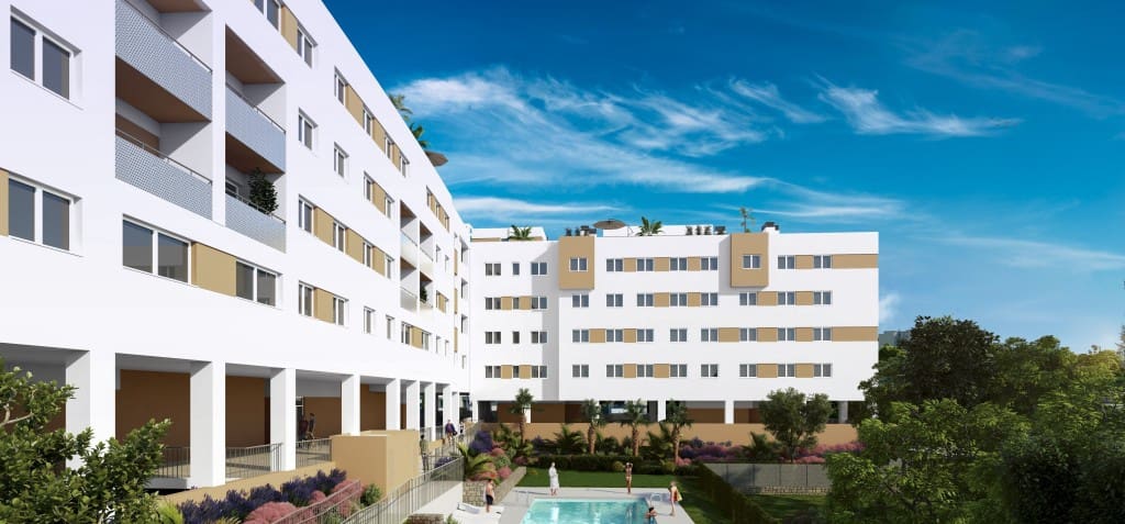 2 bedroom Flat for sale in Velez-Malaga with pool - € 219,950 (Ref: 8207844)