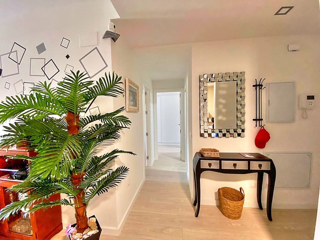2 bedroom Flat for rent in Benajarafe with pool garage - € 900 (Ref: 8213347)