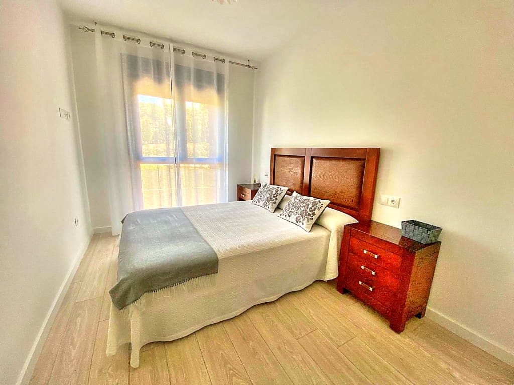 2 bedroom Flat for rent in Benajarafe with pool garage - € 900 (Ref: 8213347)