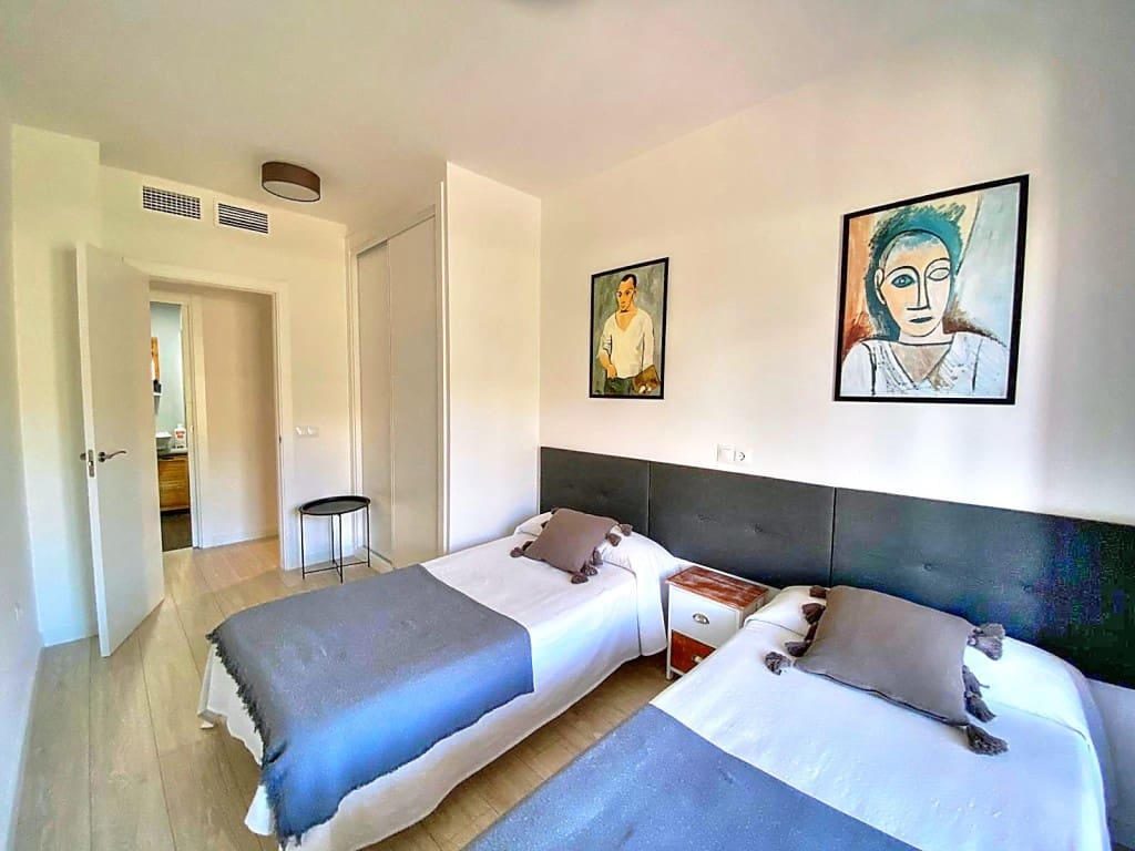 2 bedroom Flat for rent in Benajarafe with pool garage - € 900 (Ref: 8213347)