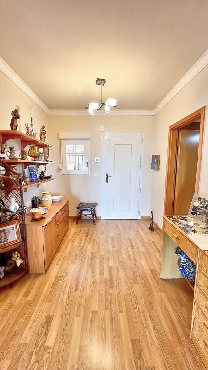 3 soveværelse Villa til salg i Benajarafe med swimmingpool garage - € 575.000 (Ref: 8322529)