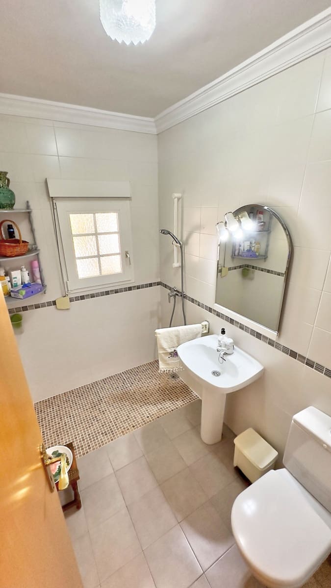 3 soveværelse Villa til salg i Benajarafe med swimmingpool garage - € 575.000 (Ref: 8322529)