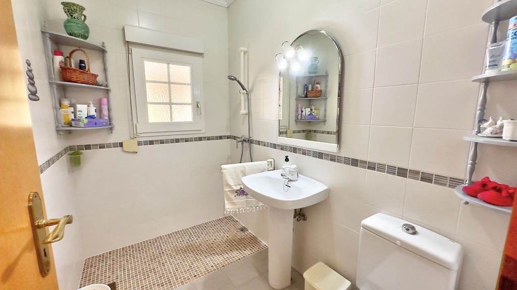 3 soveværelse Villa til salg i Benajarafe med swimmingpool garage - € 575.000 (Ref: 8322529)