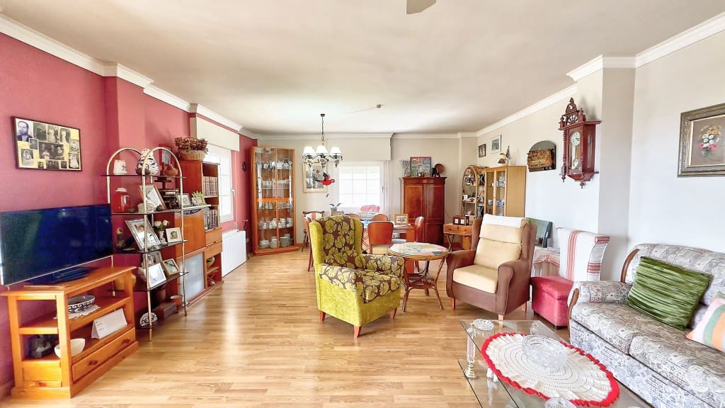 3 soveværelse Villa til salg i Benajarafe med swimmingpool garage - € 575.000 (Ref: 8322529)