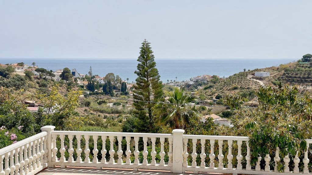 3 soveværelse Villa til salg i Benajarafe med swimmingpool garage - € 575.000 (Ref: 8322529)