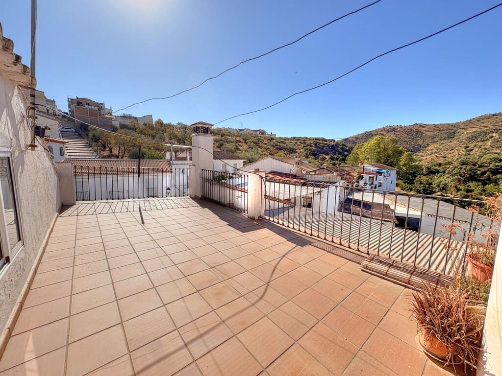 3 quarto Casa em Banda para venda em Riogordo com garagem - 186 000 € (Ref: 8331466)