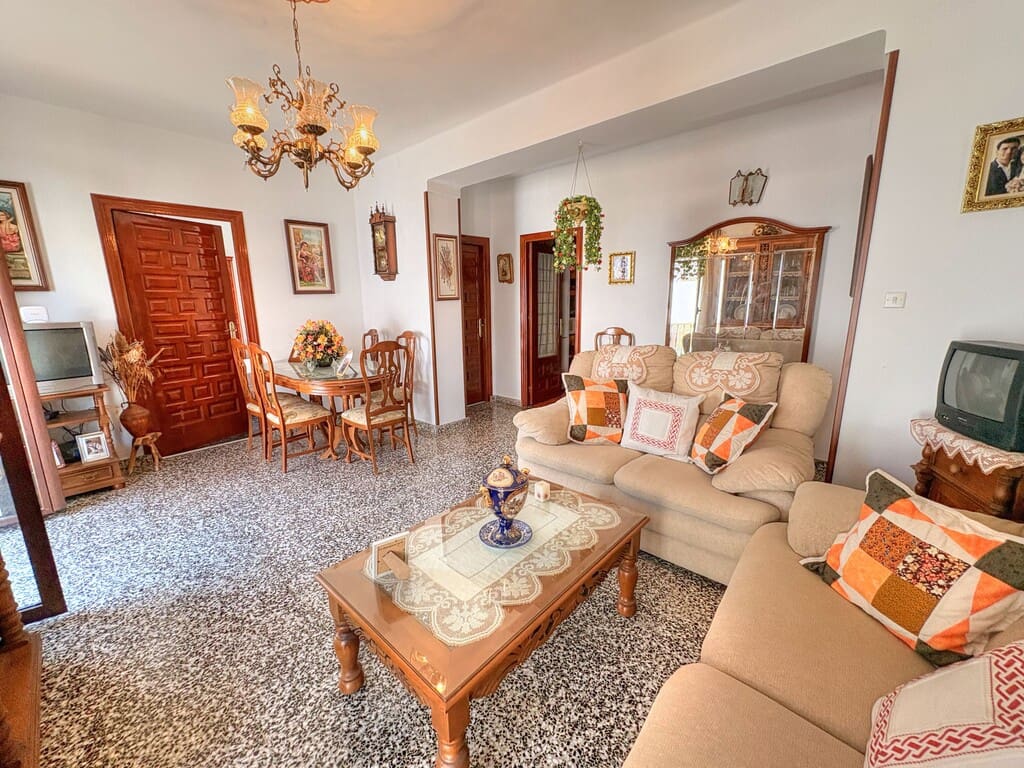 3 quarto Casa em Banda para venda em Riogordo com garagem - 186 000 € (Ref: 8331466)