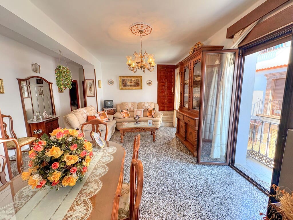 3 quarto Casa em Banda para venda em Riogordo com garagem - 186 000 € (Ref: 8331466)