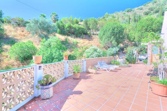3 bedroom Finca/Country House for sale in Sayalonga with pool - € 390,000 (Ref: 8490882)