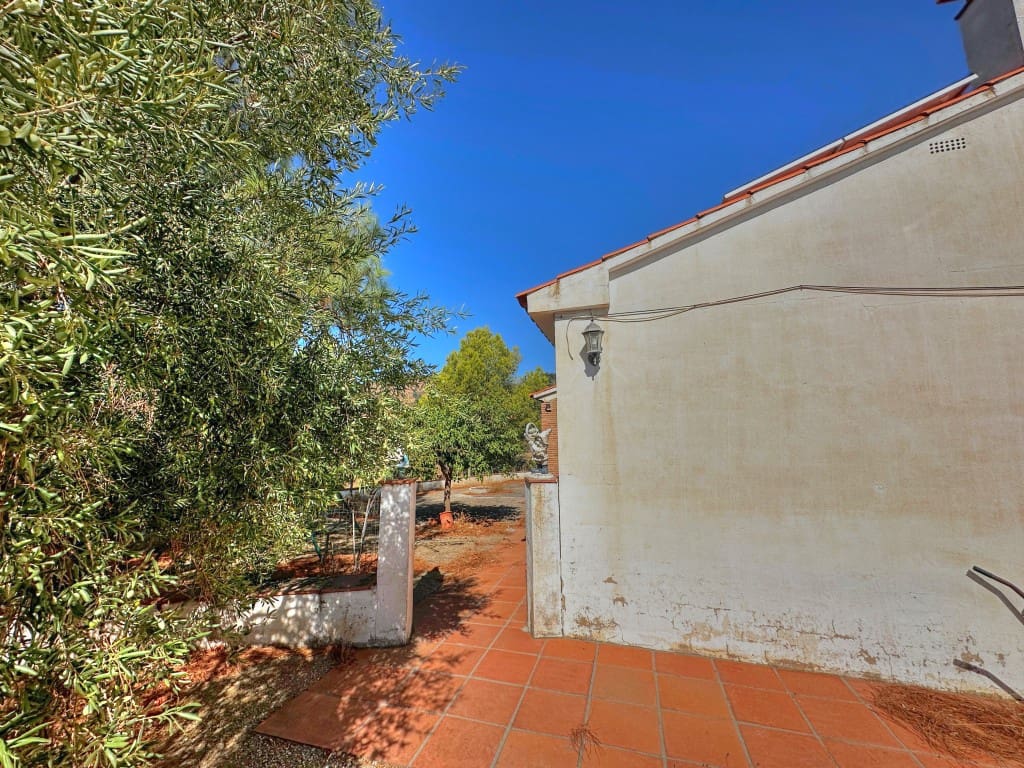 2 chambre Finca/Maison de Campagne à vendre à Colmenar avec piscine - 180 000 € (Ref: 8494899)