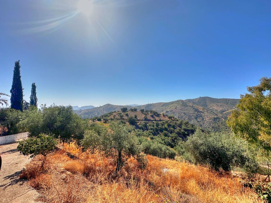 2 chambre Finca/Maison de Campagne à vendre à Colmenar avec piscine - 180 000 € (Ref: 8494899)