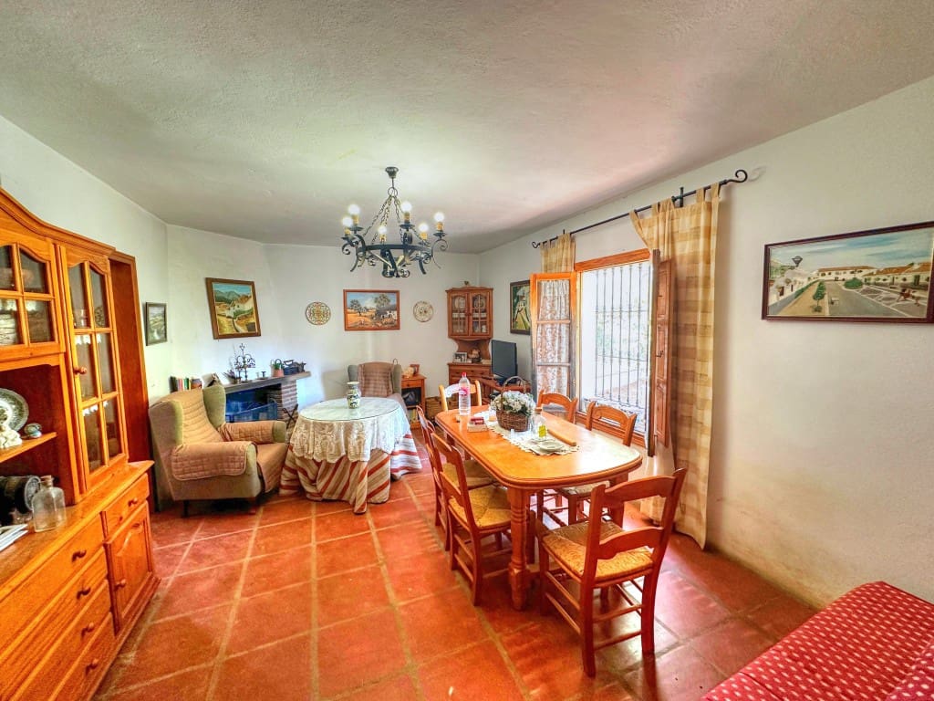 2 chambre Finca/Maison de Campagne à vendre à Colmenar avec piscine - 180 000 € (Ref: 8494899)