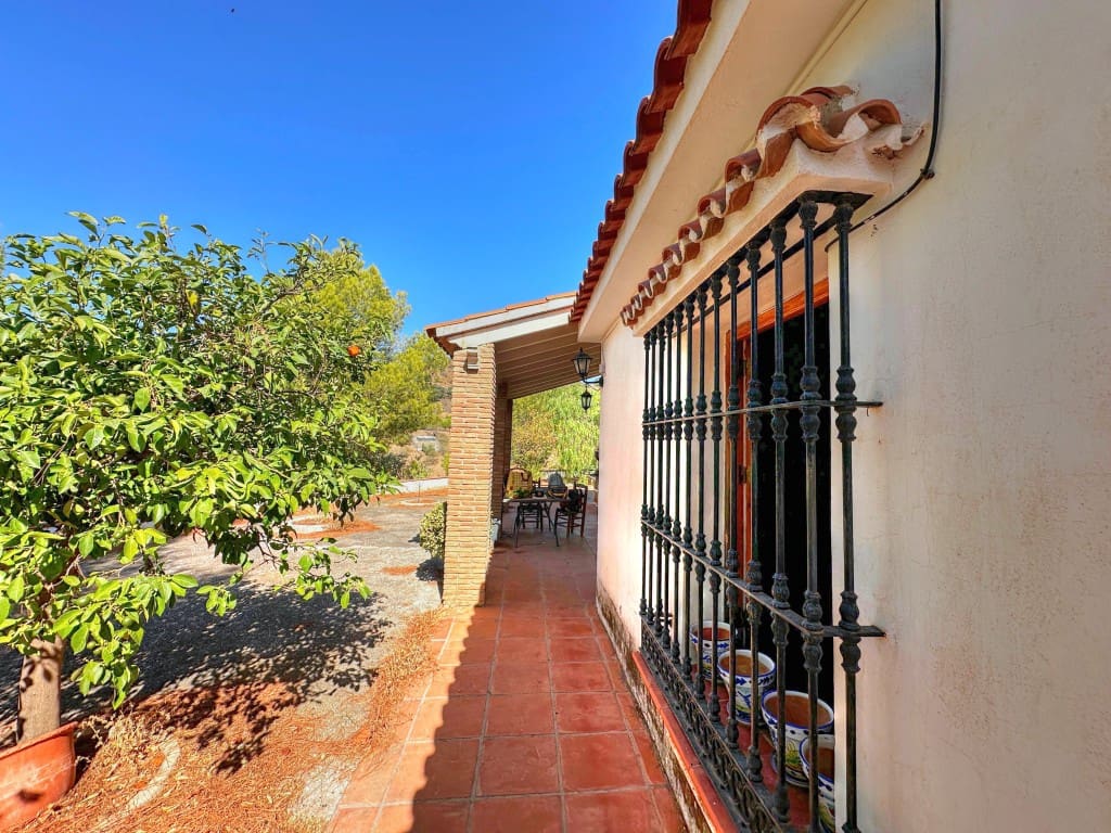 2 chambre Finca/Maison de Campagne à vendre à Colmenar avec piscine - 180 000 € (Ref: 8494899)