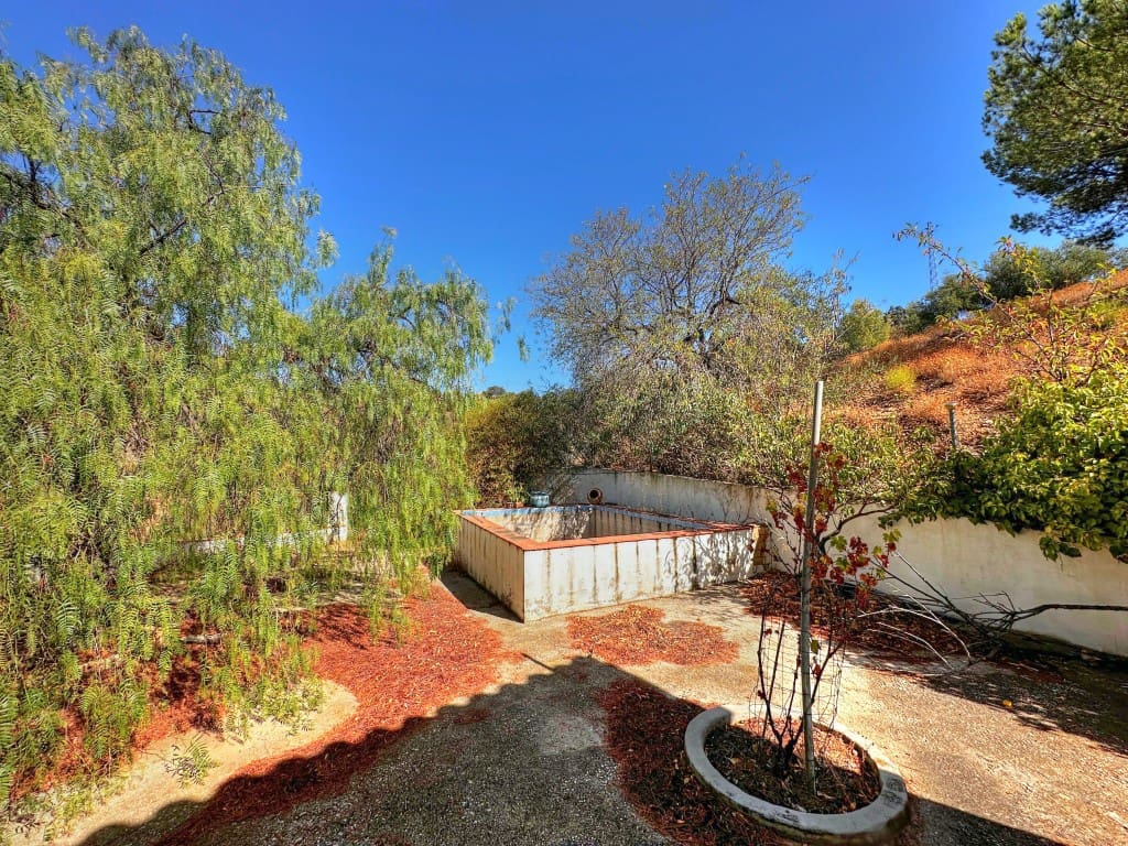 2 chambre Finca/Maison de Campagne à vendre à Colmenar avec piscine - 180 000 € (Ref: 8494899)