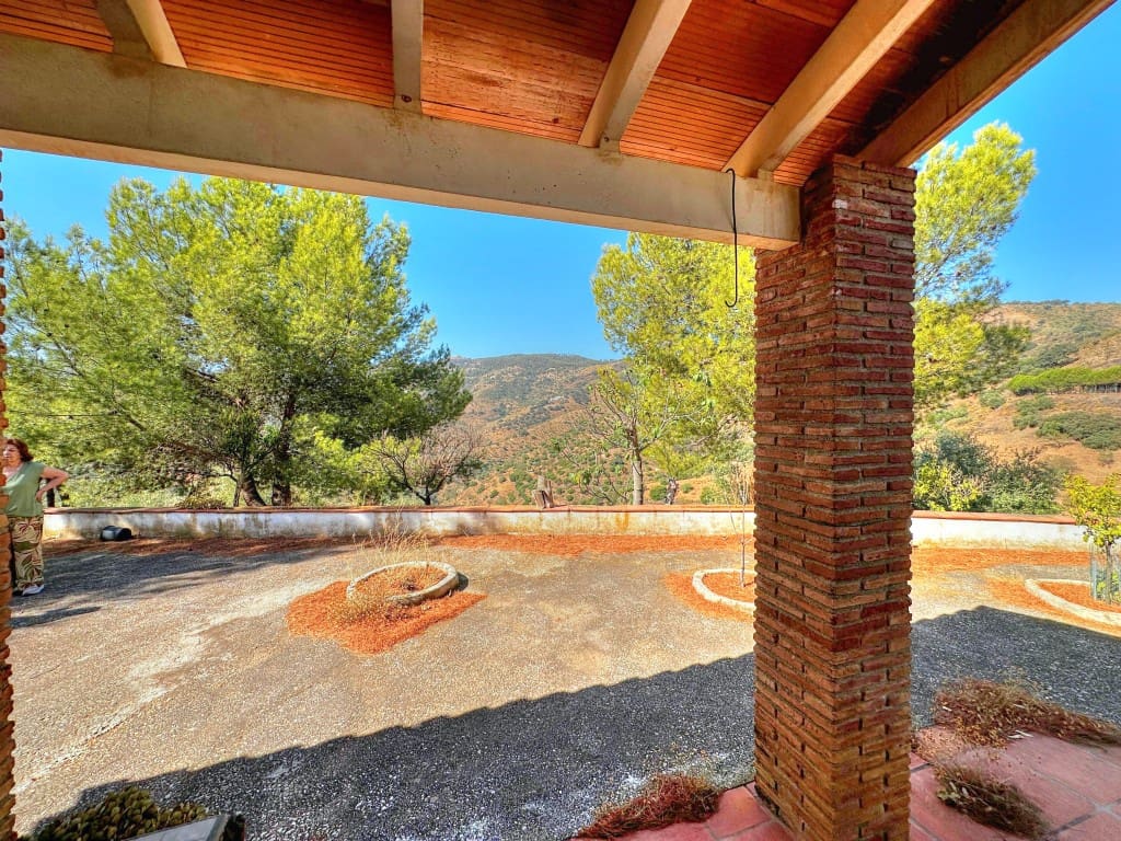 2 chambre Finca/Maison de Campagne à vendre à Colmenar avec piscine - 180 000 € (Ref: 8494899)