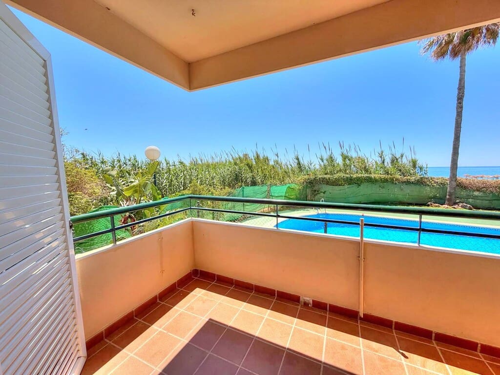 2 sypialnia Mieszkanie do wynajęcia w Benajarafe z basenem garażem - 900 € (Ref: 8505566)