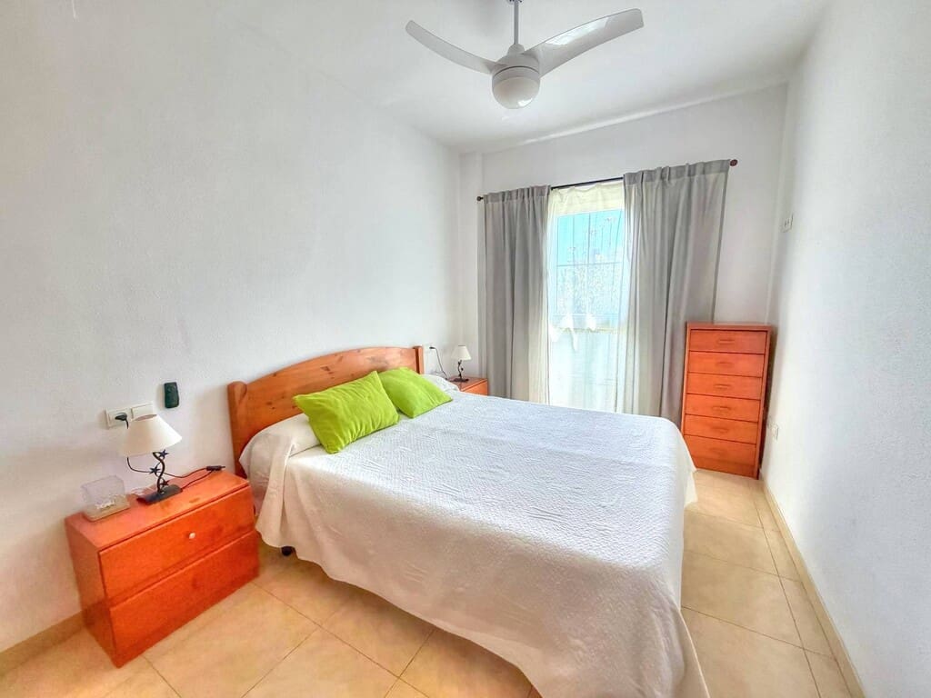 2 sypialnia Mieszkanie do wynajęcia w Benajarafe z basenem garażem - 900 € (Ref: 8505566)