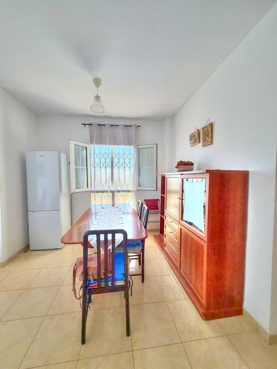 2 sypialnia Mieszkanie do wynajęcia w Benajarafe z basenem garażem - 900 € (Ref: 8505566)