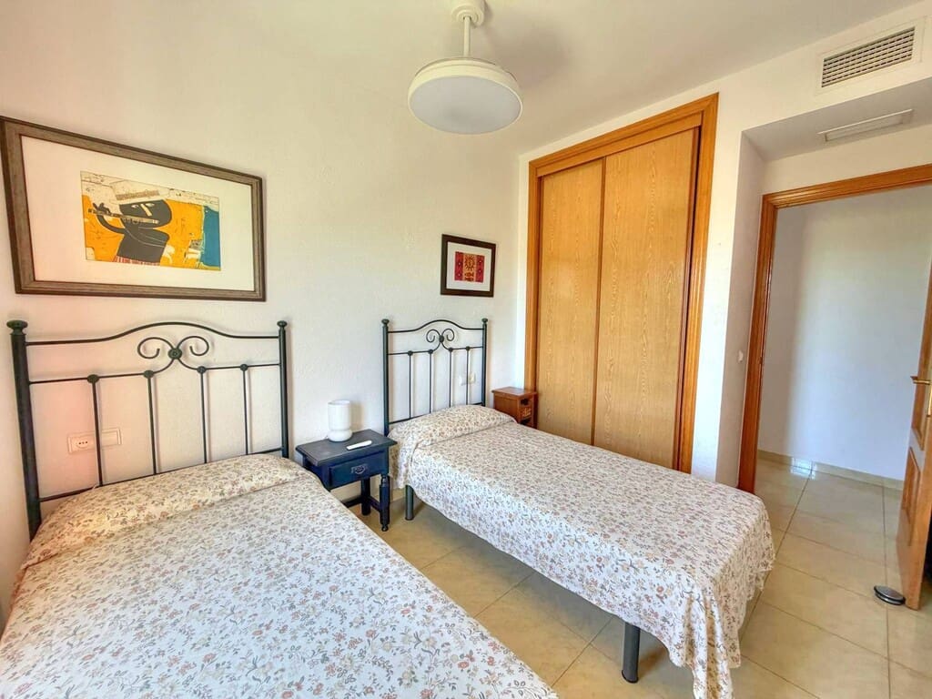 2 sypialnia Mieszkanie do wynajęcia w Benajarafe z basenem garażem - 900 € (Ref: 8505566)