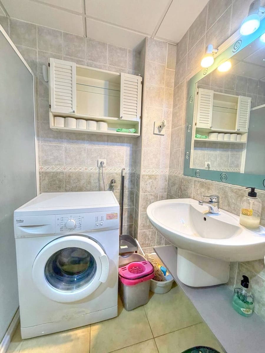 2 sypialnia Mieszkanie do wynajęcia w Benajarafe z basenem garażem - 900 € (Ref: 8505566)