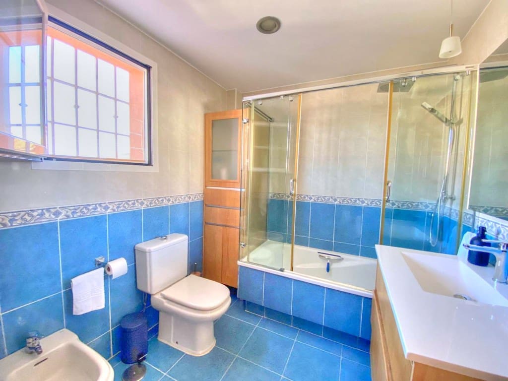 3 bedroom Townhouse for rent in Benajarafe with pool - € 1,300 (Ref: 8511476)