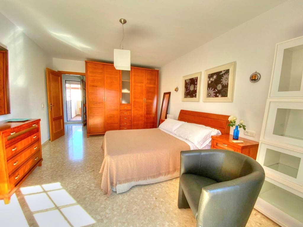 3 bedroom Townhouse for rent in Benajarafe with pool - € 1,300 (Ref: 8511476)