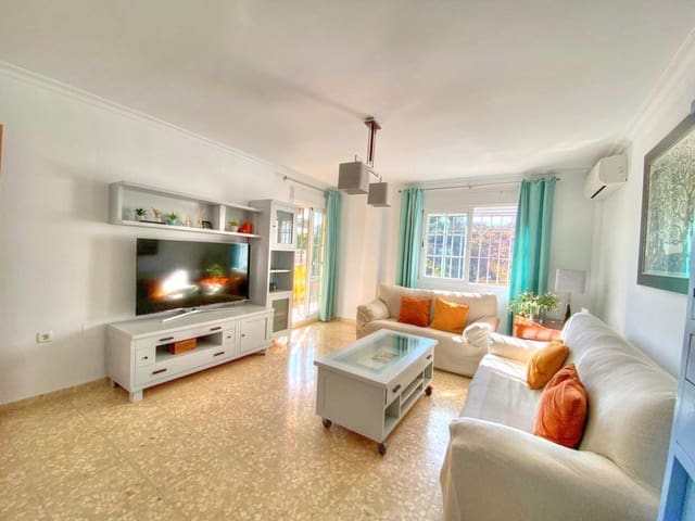 3 soveværelse Byhus til leje i Benajarafe, Vélez-Málaga med swimmingpool - € 1.300 (Ref: 8511476)