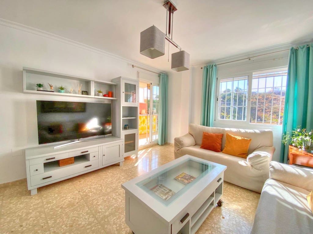 3 bedroom Townhouse for rent in Benajarafe with pool - € 1,300 (Ref: 8511476)