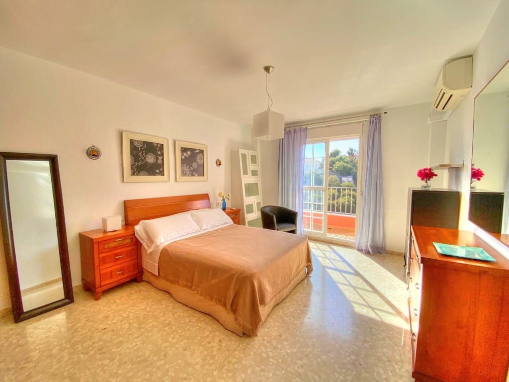 3 bedroom Townhouse for rent in Benajarafe with pool - € 1,300 (Ref: 8511476)