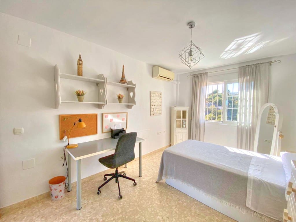 3 bedroom Townhouse for rent in Benajarafe with pool - € 1,300 (Ref: 8511476)