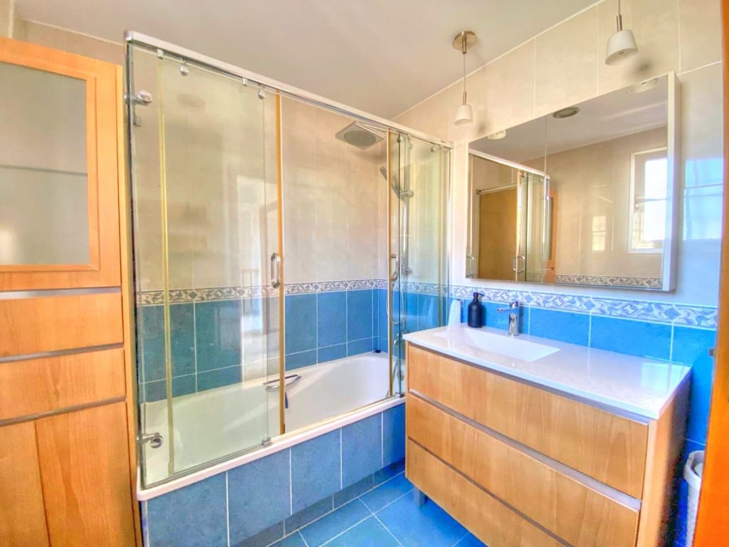 3 bedroom Townhouse for rent in Benajarafe with pool - € 1,300 (Ref: 8511476)