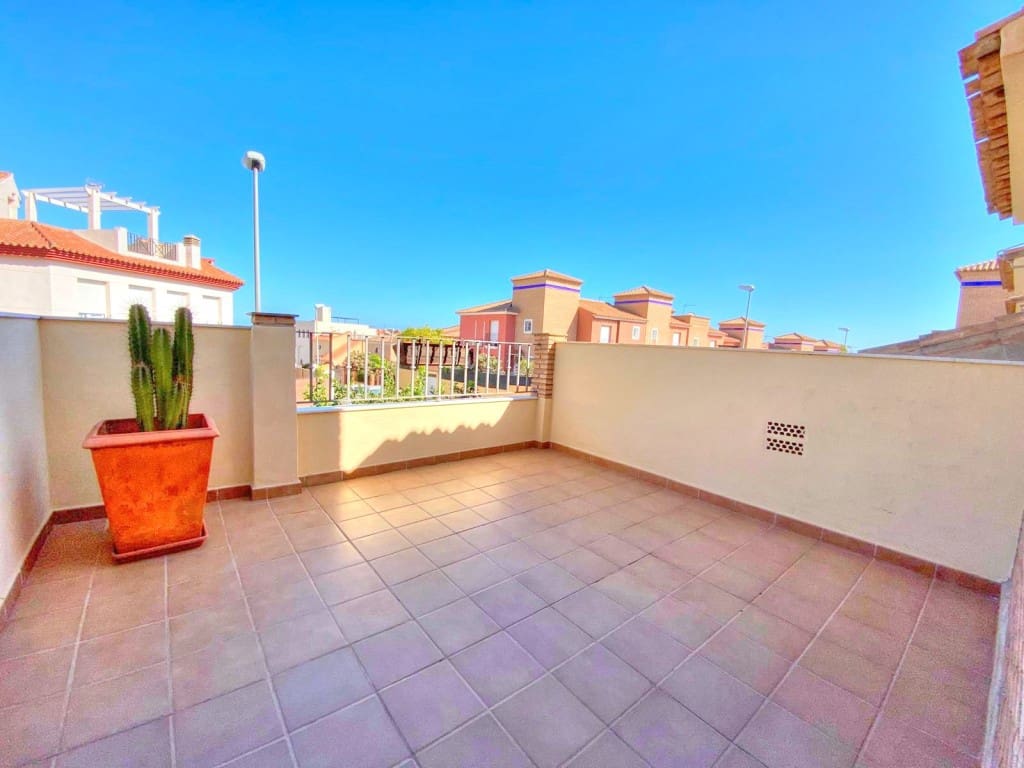 3 bedroom Townhouse for rent in Benajarafe with pool - € 1,300 (Ref: 8511476)